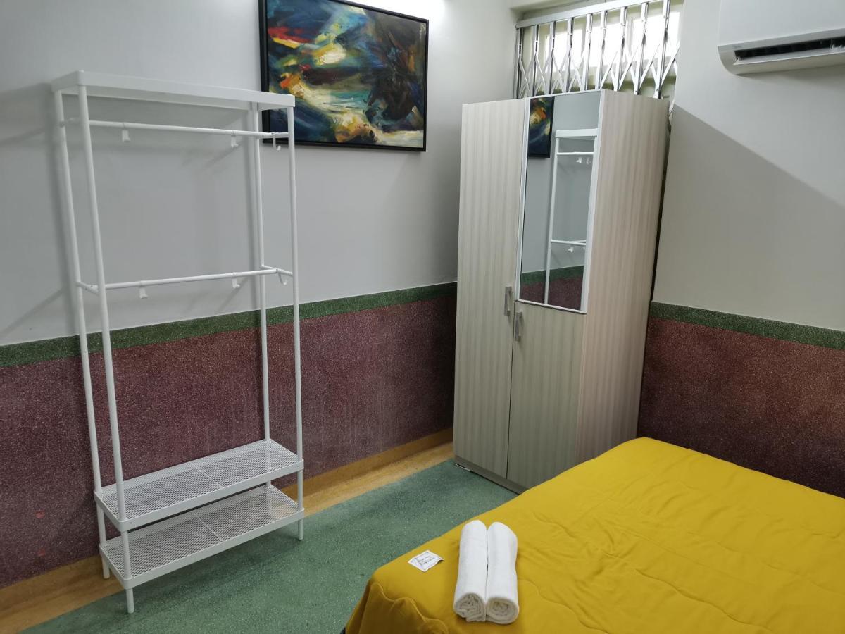 G Fortune Guest House Victoria Green George Town Buitenkant foto