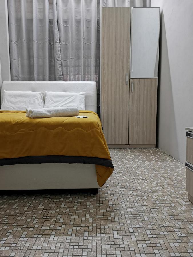 G Fortune Guest House Victoria Green George Town Buitenkant foto
