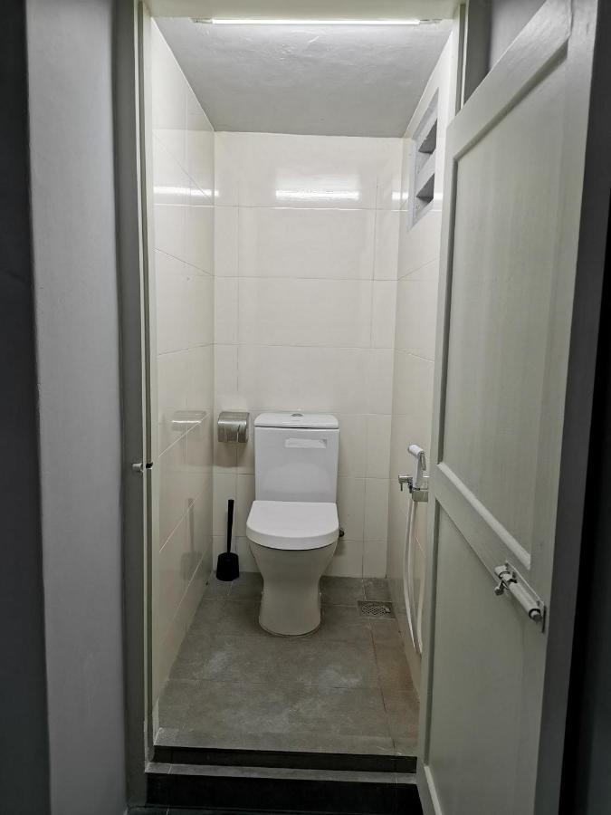 G Fortune Guest House Victoria Green George Town Buitenkant foto